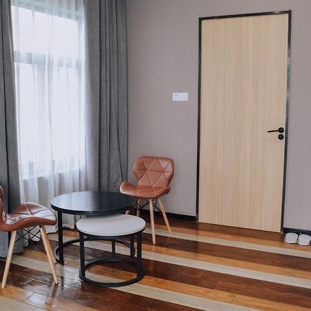 Fan'S Hotel Baybay Esterno foto